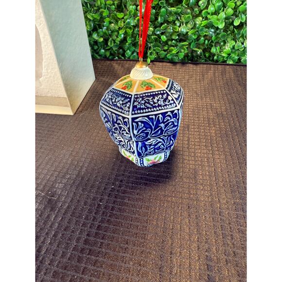 Danbury Mint First Annual German Teardrop Blue Ornament A Bavarian Christmas - Picture 9 of 11